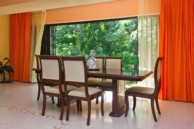 *** Bed & Breakfast B&B Villa Hibiscus Playa del Carmen Messico